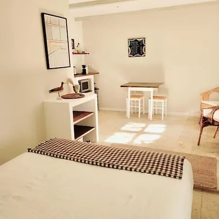 La Maison Blanche Intra-Muros Free Parking Aigues-Mortes Exterior photo