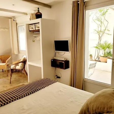 La Maison Blanche Intra-Muros Free Parking Aigues-Mortes Exterior photo