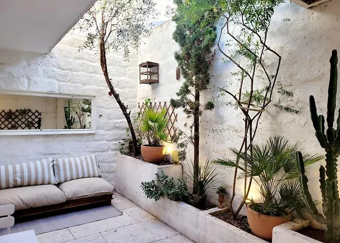 La Maison Blanche Intra-Muros Free Parking